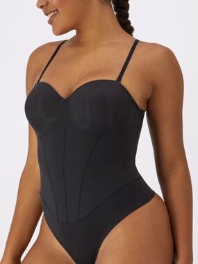 Maidenform Multiway Tummy Control Shapewear Thong Bodysuit